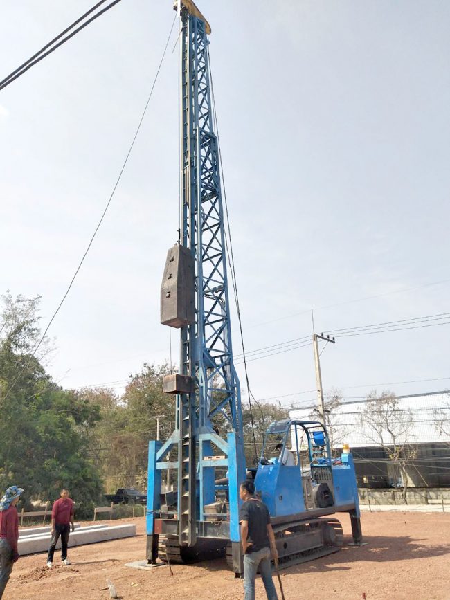 ตอกเสาเข็ม,ปั้นจั่น